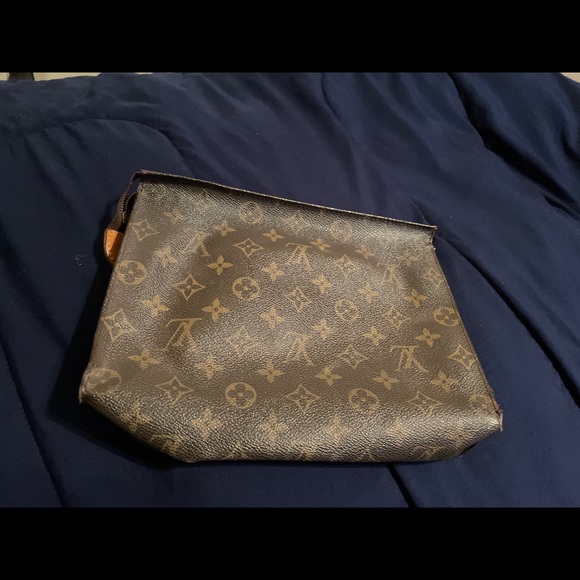 AUTHENTIC BROWN LOUIS VUITTON LEATHER ZIPPER BAG USED - Picture 2 of 6